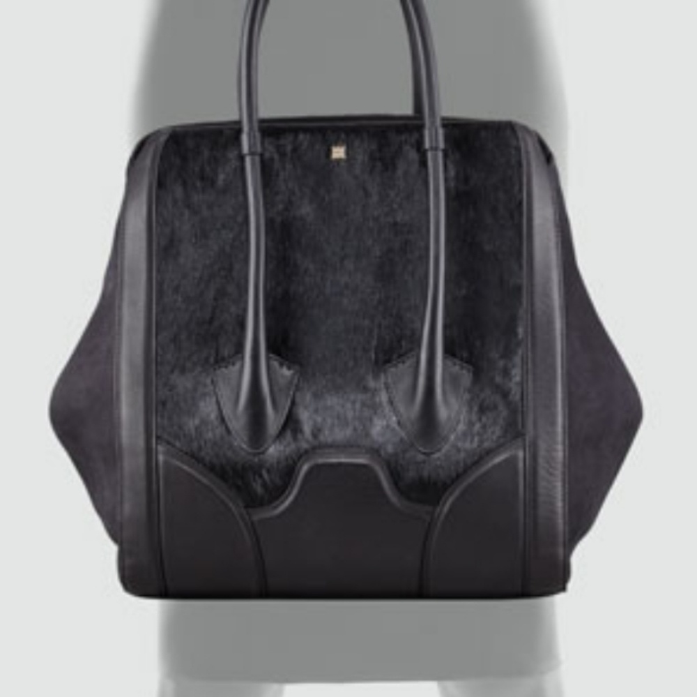 Pour La Victoire Butler handbag